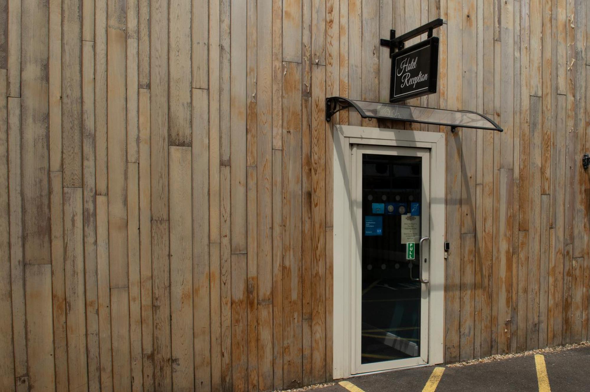 Sandford House Hotel Wetherspoon 헌팅던 외부 사진
