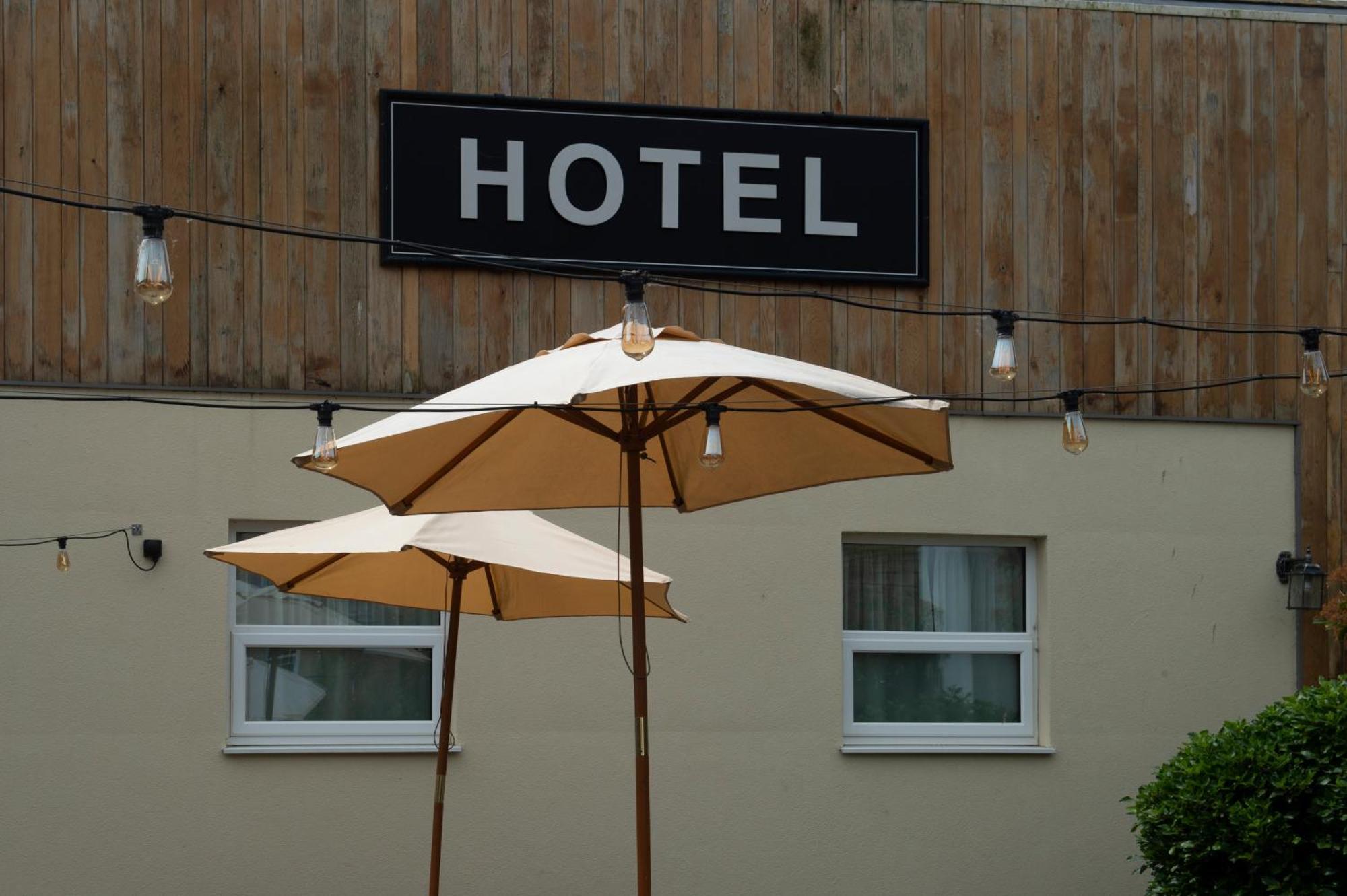 Sandford House Hotel Wetherspoon 헌팅던 외부 사진