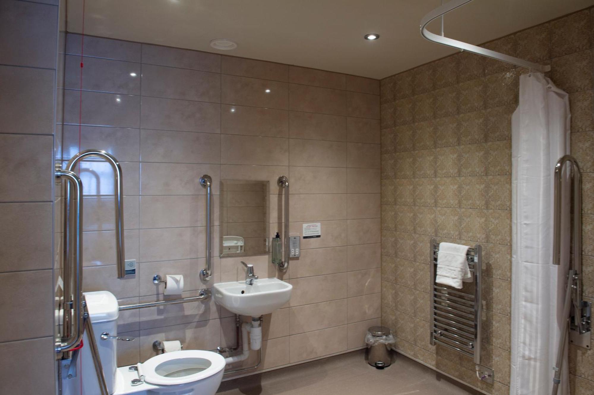 Sandford House Hotel Wetherspoon 헌팅던 외부 사진