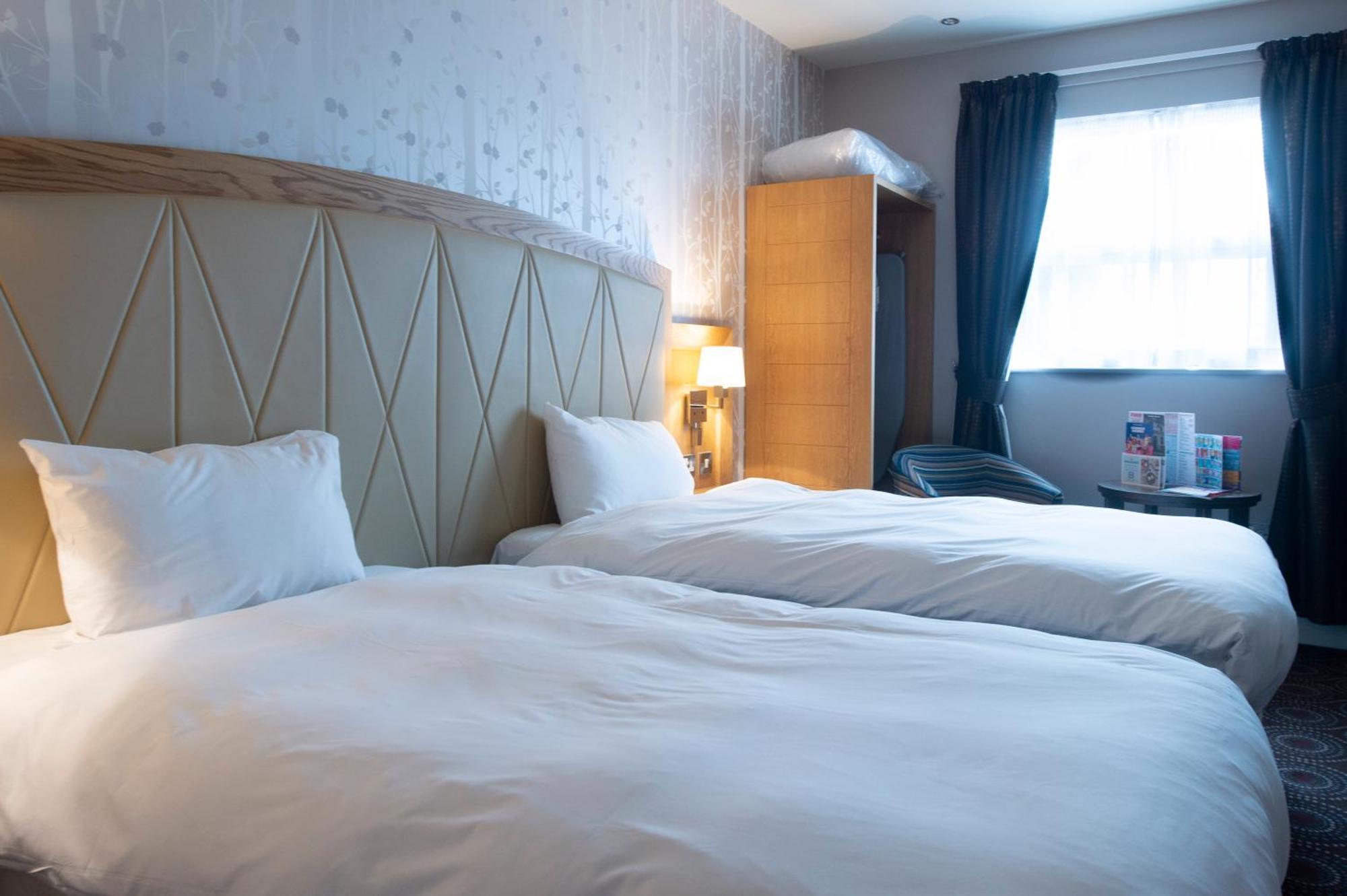 Sandford House Hotel Wetherspoon 헌팅던 외부 사진