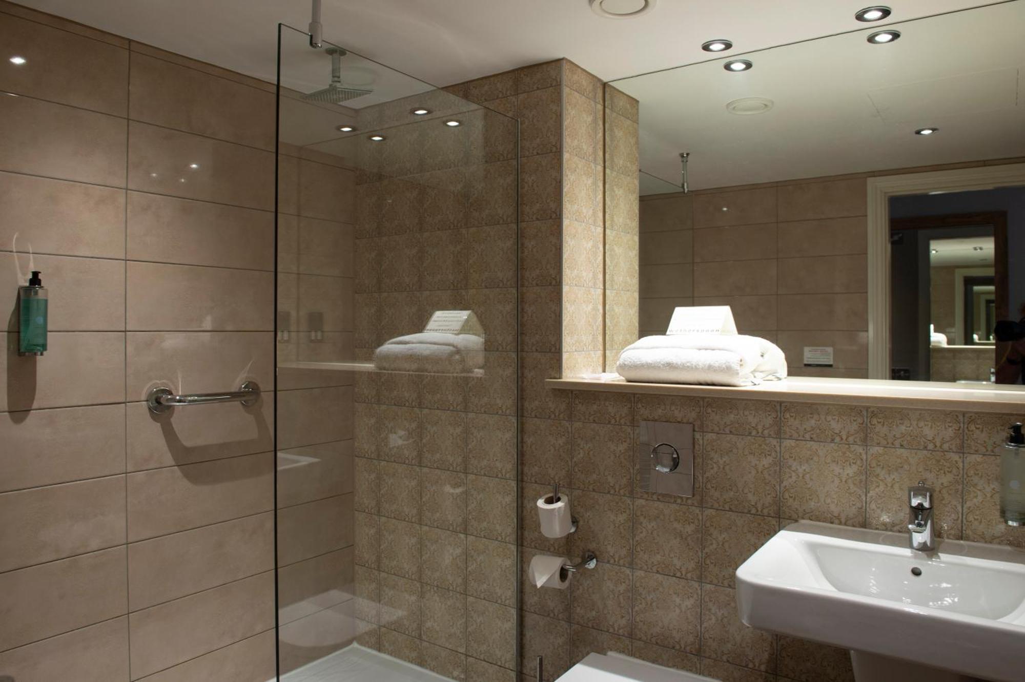 Sandford House Hotel Wetherspoon 헌팅던 외부 사진