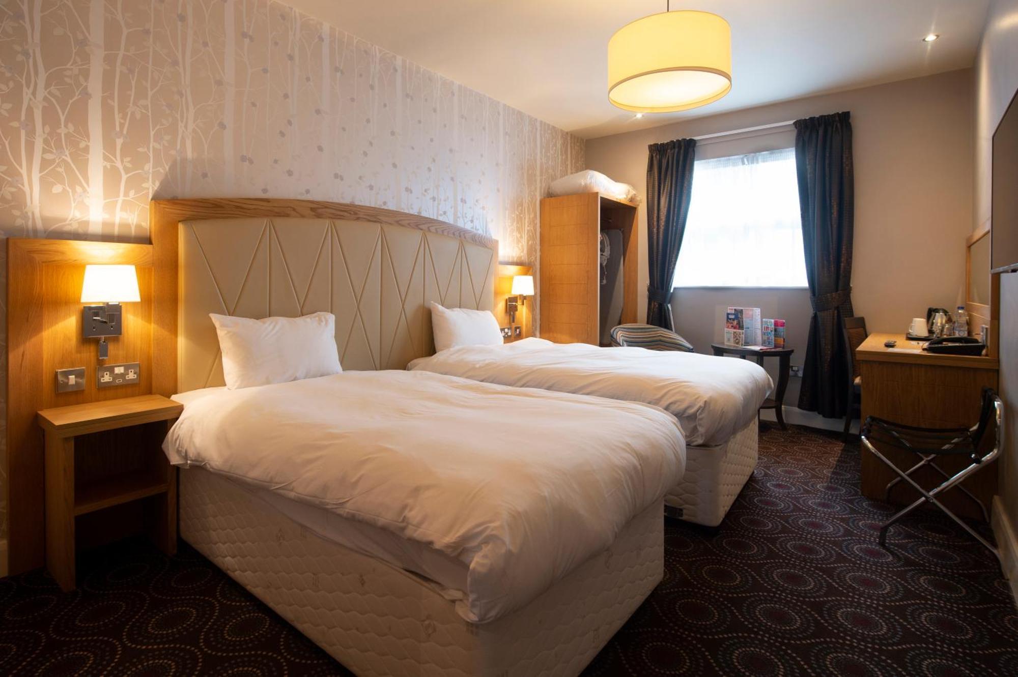 Sandford House Hotel Wetherspoon 헌팅던 외부 사진