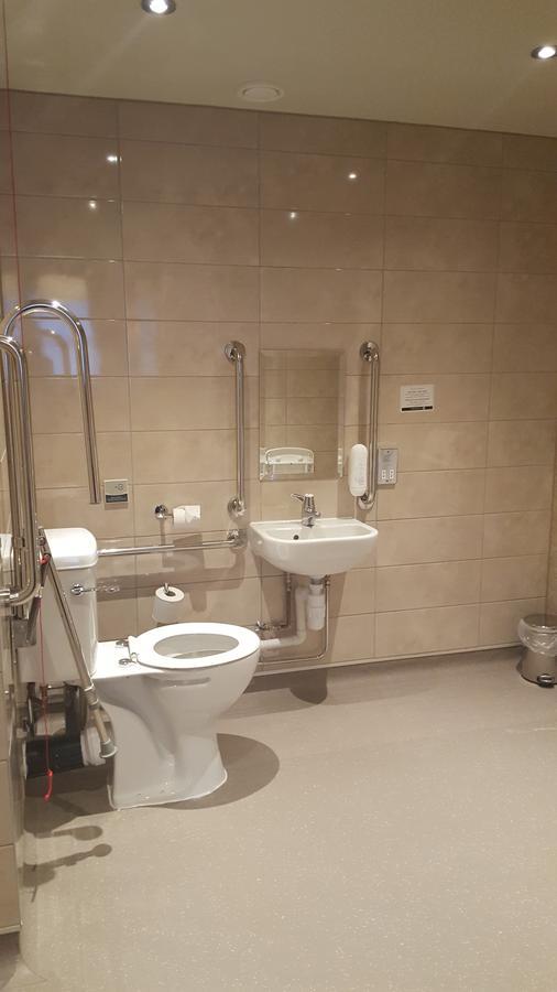 Sandford House Hotel Wetherspoon 헌팅던 외부 사진